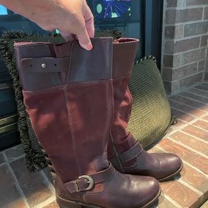 Women’s boots, gently used